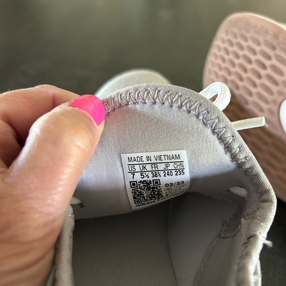 Adidas Cloudfoam - Picture 5 of 8